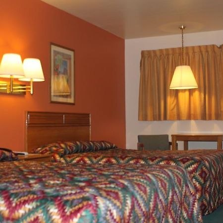 Americas Best Value Inn Needles Extérieur photo